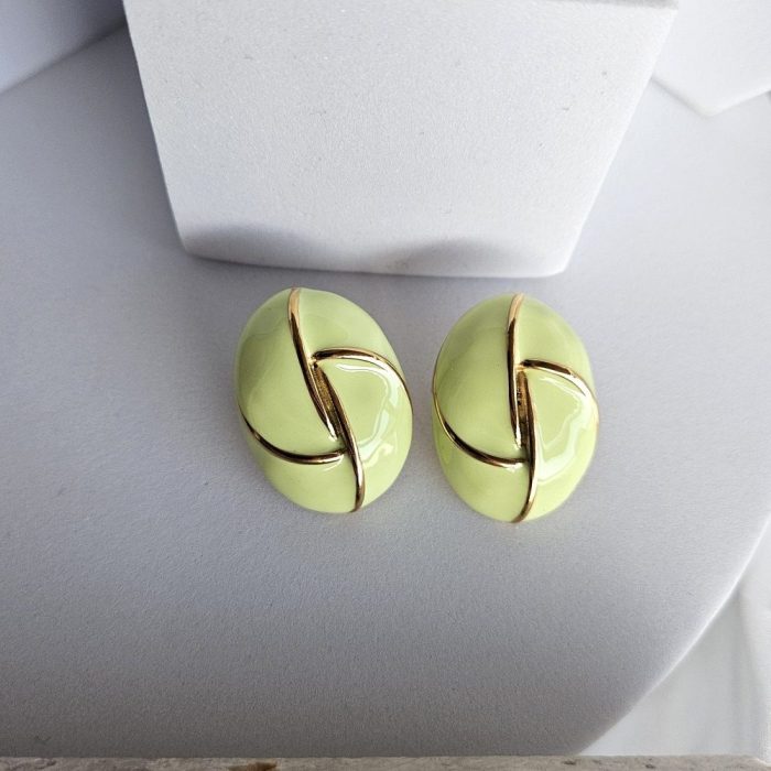 Σκουλαρίκια Κουμπωτά Οβάλ με Χρυσές Λεπτομέρειες - Μπανανί - Image 2