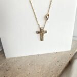 Κολιέ Σταυρός με Ματάκι - Χρυσό