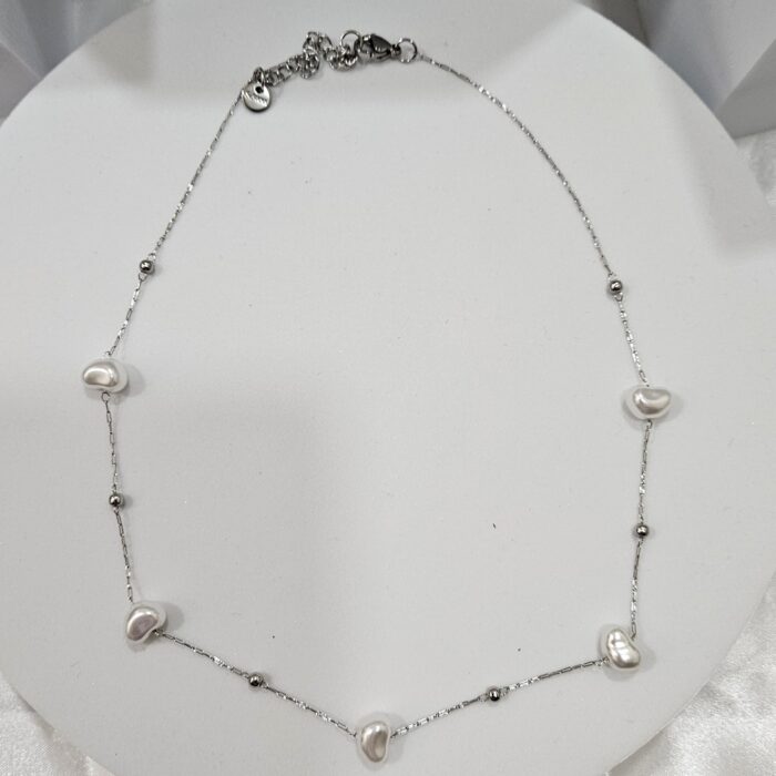 Κολιέ Λεπτό με Πέρλες Καρδιές - Ασημί - Image 2