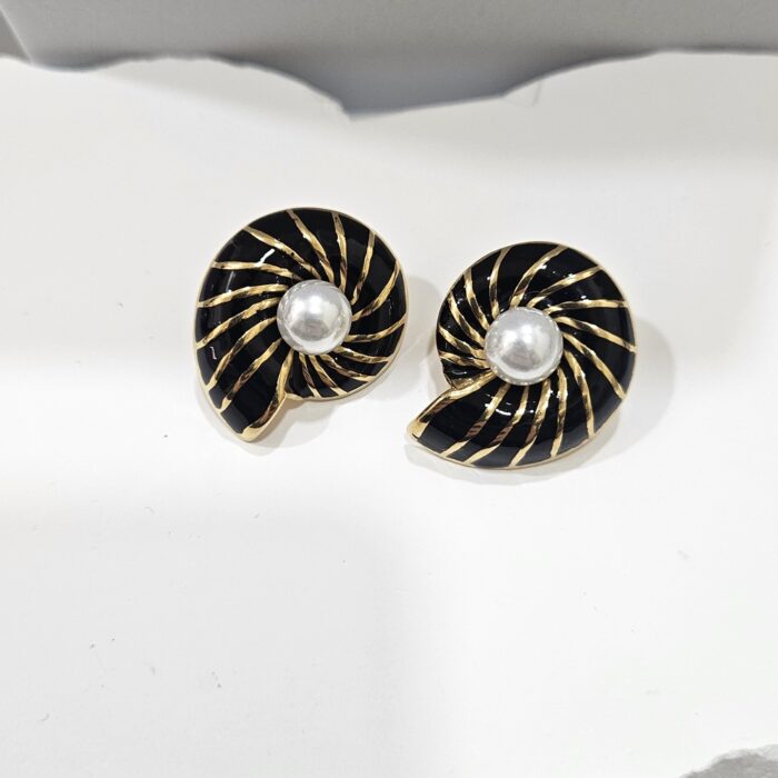 Σκουλαρίκια Κουμπωτά  Κοχύλι - Μαύρο - Image 2