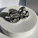 Σκουλαρίκια Κουμπωτά Double Hugs - Ασημί - Image 2