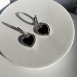 Σκουλαρίκια Κρικάκια με Κρεμαστές Καρδιές και Στρας - Ασημί