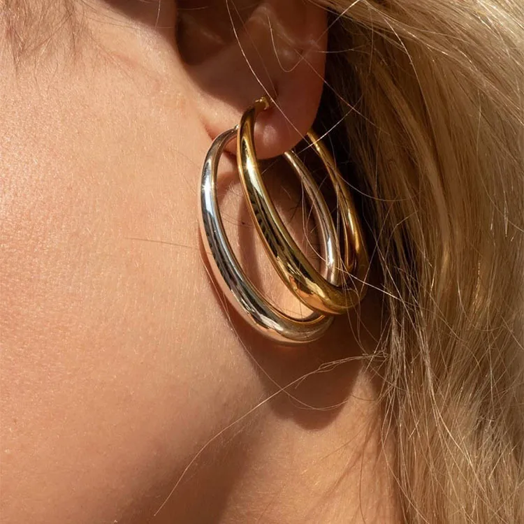 skoularikia-gunaikeia-hearts-hoops-atsalina-kosmima-online (5) Σκουλαρίκια Hoops Κύκλοι - Ασημί - Image 1