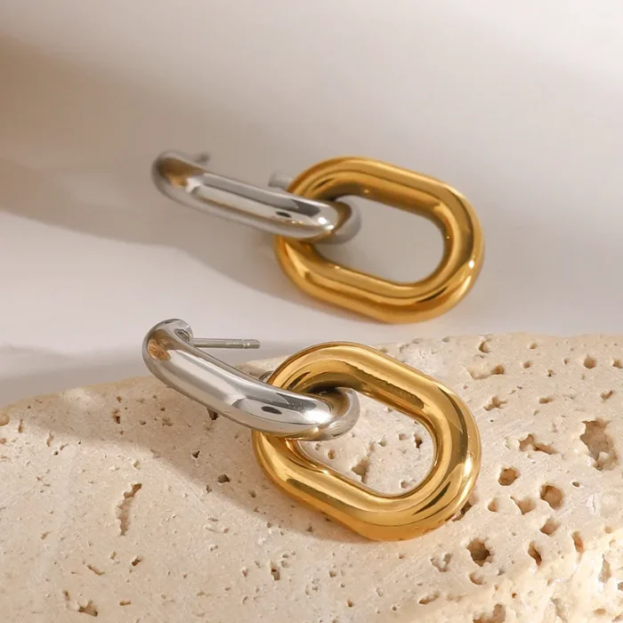 Σκουλαρίκια Κουμπωτά με Κρεμαστό Οβαλ Κρίκο - Δίχρωμα - Image 2