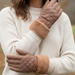 Γυναικεία Γάντια Καπιτονέ με Γουνάκι στο Καρπό - Μπεζ