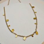 Κολιέ Λεπτή Αλυσίδα με Τετράγωνες Λεπτομέρειες - Χρυσό