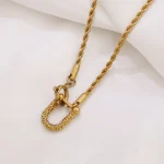 Κολιέ Στριφτή Αλυσίδα με Σφυρήλατο Πέταλο - Χρυσό