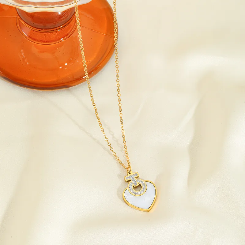 gunaikeio-kolie-atsalino-xriso-asimi-kosmima-online (181) Κολιέ Λεπτη Αλυσίδα White Heart με Στρας - Χρυσό - Image 1