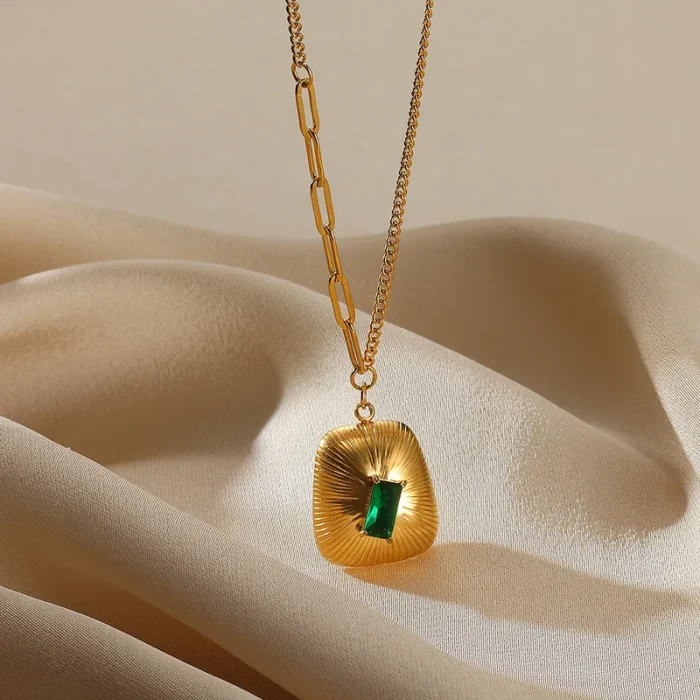 Κολιέ Αλυσίδα Μενταγιόν Emerald Charm - Χρυσό - Image 2