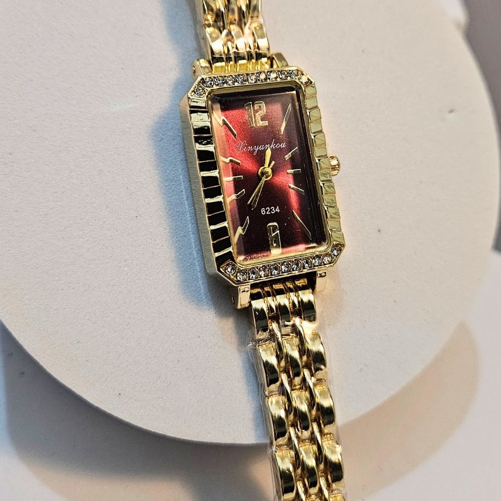 gunaikeio-roloi-me-dunatotita-xaraksis-kosmima-online (25) Ρολόι Μπρασελέ Elor με Στρας Μπορντό - Χρυσό - Image 1