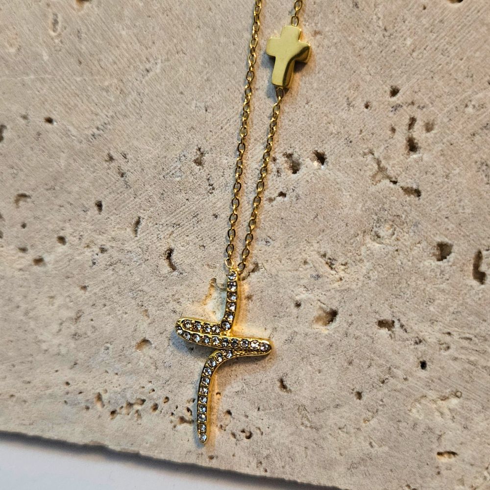 KOLIE-STAVROS-ATSALI-XRISO-ASIMI-KOSMIMA-ONLINE (7) Κολιέ Σταυρός Curvy με Στρας - Χρυσό - Image 1