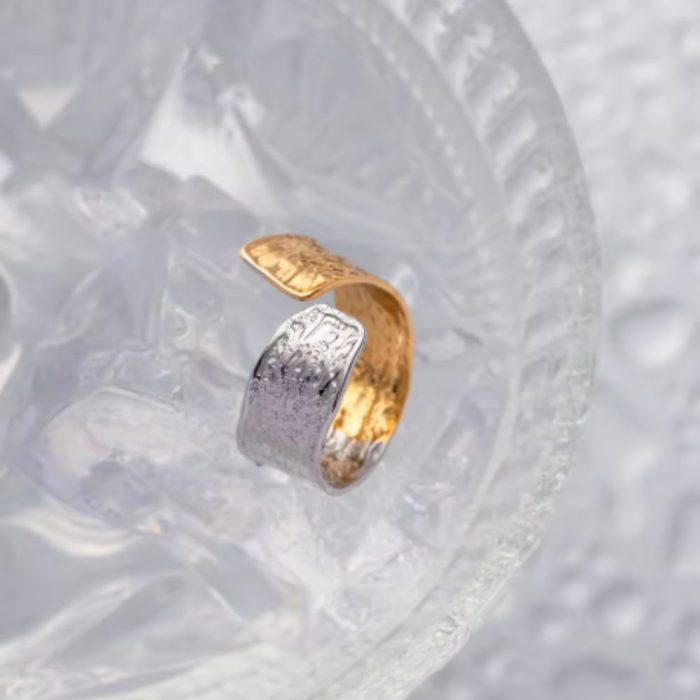 Δαχτυλίδι Ρυθμιζόμενο Electra Ανάγλυφο - Δίχρωμο - Image 3