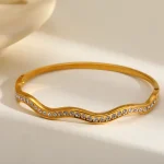 Βραχιόλι Σταθερό Wavy με Στρας - Χρυσό
