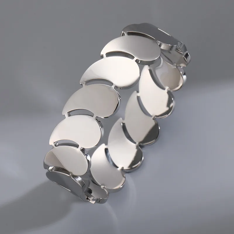 gunaikeia-vraxiolia-atsalina-kosmima-online (132) Βραχιόλι Σταθερό Laurel - Ασημί - Image 1