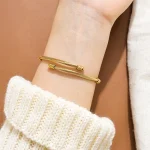 Βραχιόλι Open Twisted με Μικρές Σφαίρες - Χρυσό - Image 2