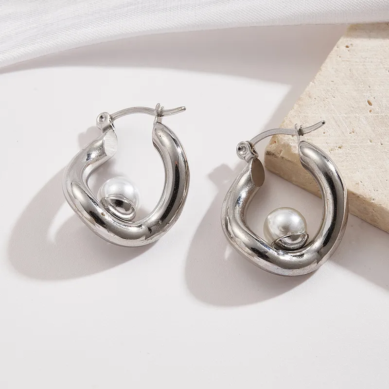 skoularikia-gunaikeia-kosmima-online-atsalina-dixrwma-xrisa-asimi (119) Σκουλαρίκια Κρίκοι με Ενσωματωμένη Περλίτσα - Ασημί - Image 1