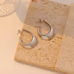 Σκουλαρίκια Κουμπωτά Polished C Hoops - Ασημί