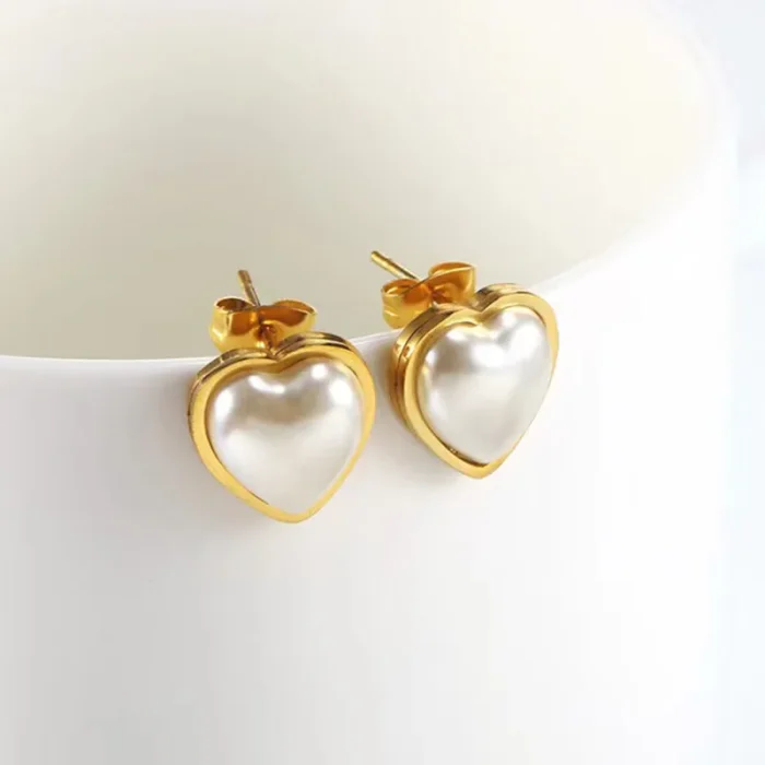 Σκουλαρίκια Κουμπωτά Καρδούλες Πέρλες - Χρυσό - Image 3