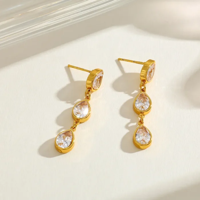 Σκουλαρίκια Κουμπωτά Κρεμαστά Λευκά Ζιργκόν - Χρυσό - Image 3