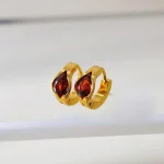 Σκουλαρίκια Κρικάκια με Κόκκινα Πετράδια - Χρυσό