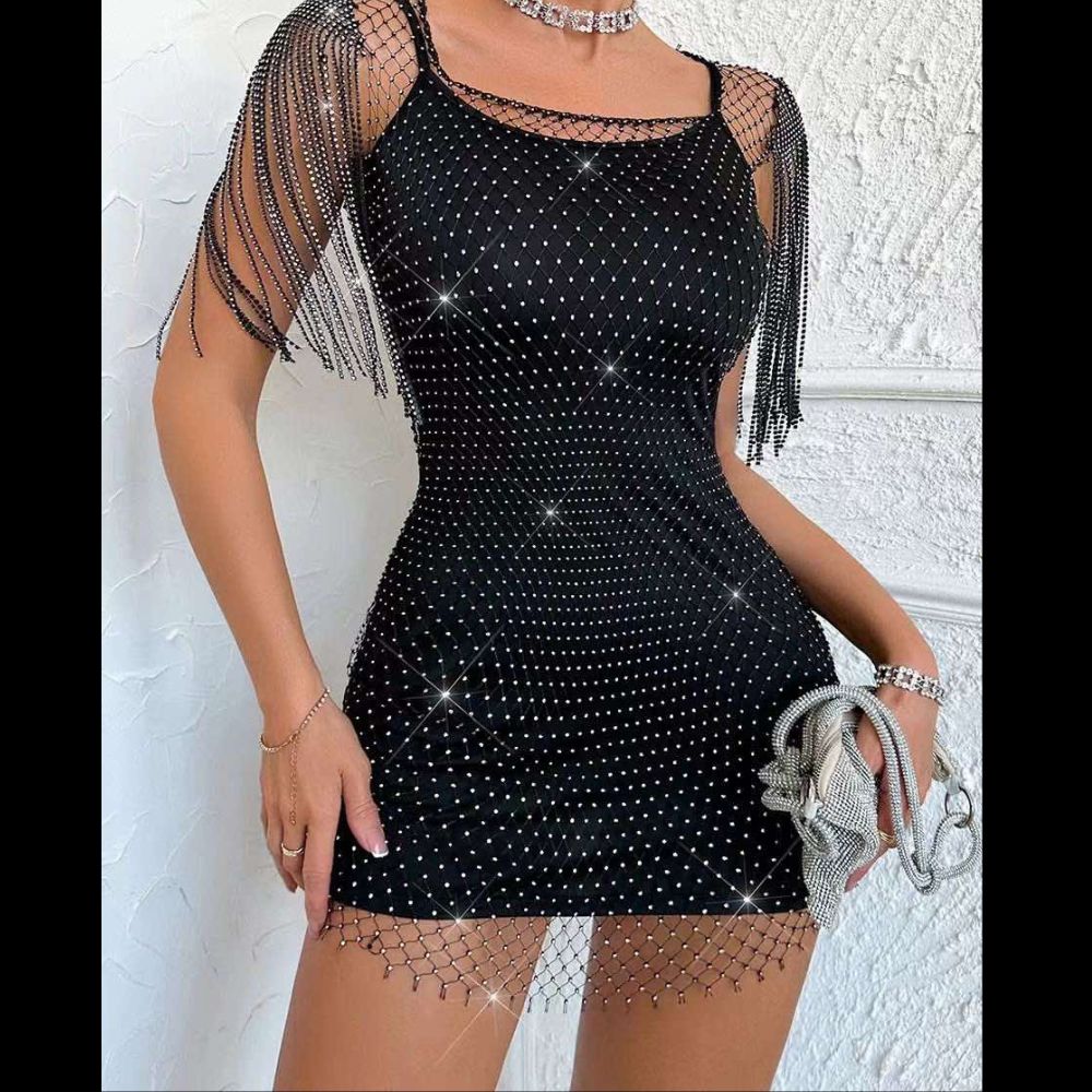 gunaikeia-eswrouxa-top-extra-kosmima-online (20) Φόρεμα Διάφανο Αμάνικο με Στρας και Κρόσσια στα Μανίκια- Μαύρο - Image 1