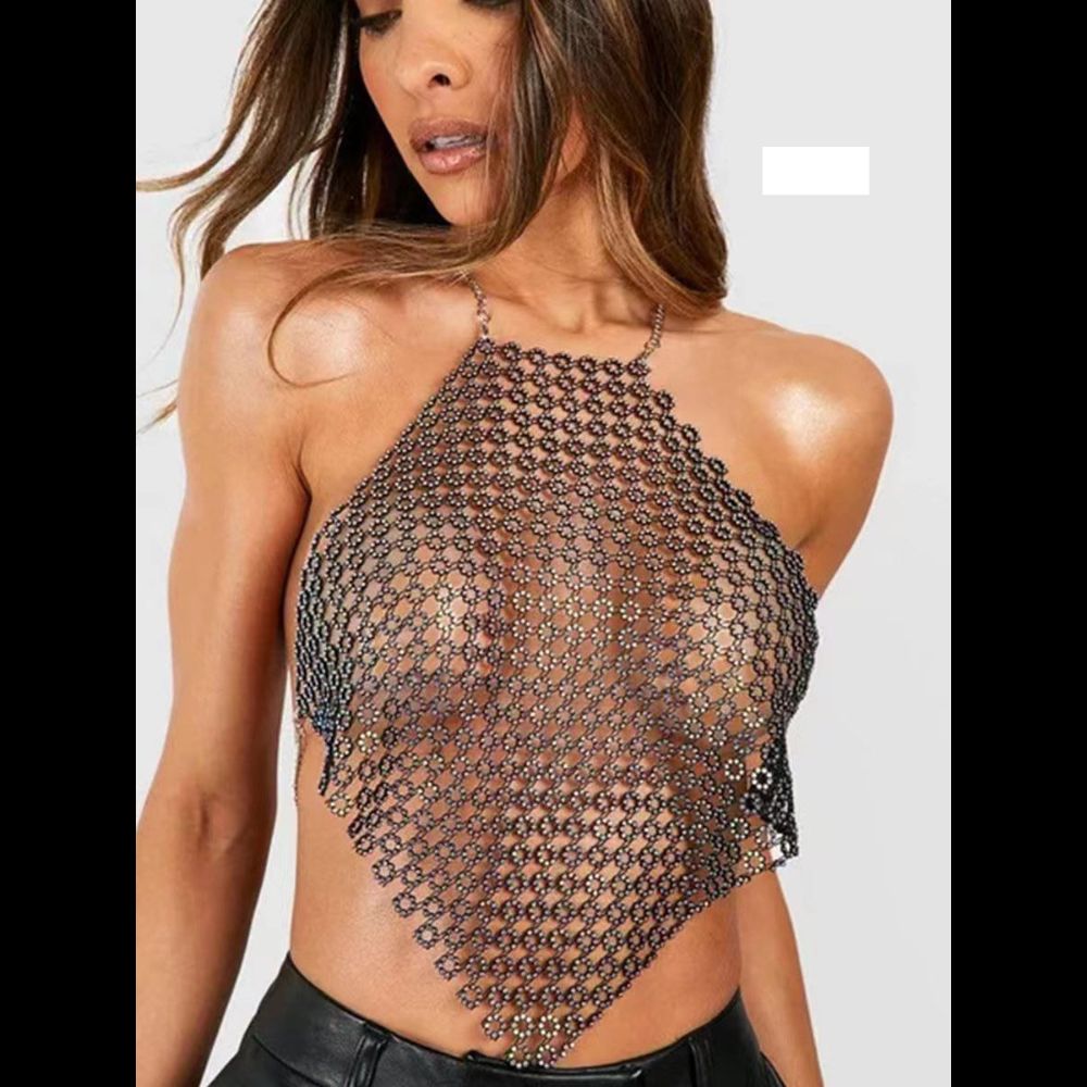 gunaikeia-eswrouxa-top-extra-kosmima-online (4) Top Με Circle Στρας V Μακρύ με Ανοιχτή Πλάτη - Μαύρο/Ασημί - Image 1