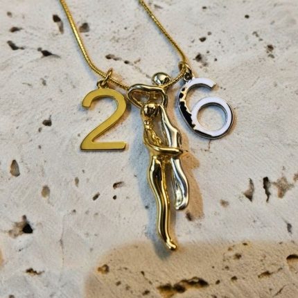 gunaikeio-kolie-gouri-2026-makru-dixromo-atsali