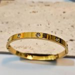 vraxioli-atsalino-ginaikeio-stathero-xryso-kosmima-online