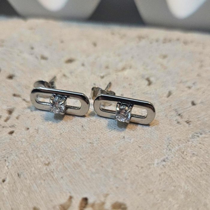 gunaikeia-skoularikia-atsali-asimi-kosmima-online