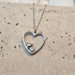 gunaikeio-kolie-atsalino-asimi-kosmima-online