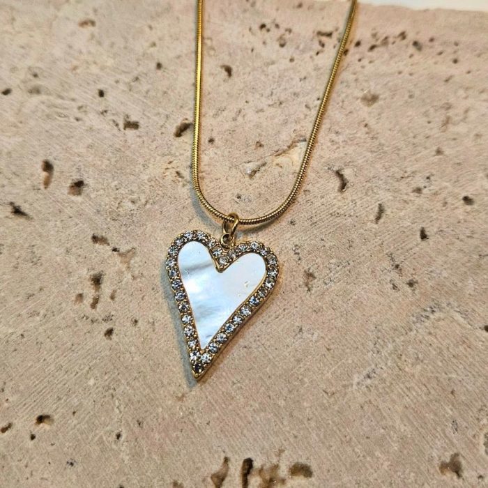 gunaikeio-kolie-atsalino-kardia-xriso-kosmima-online