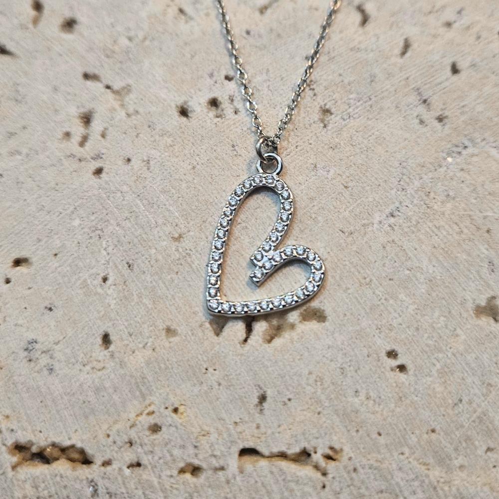 gunaikeio-kolie-atsalino-kardia-mataki-xriso-asimi-kosmima-online (32) Κολιέ Glitter Heart - Ασημί - Image 1