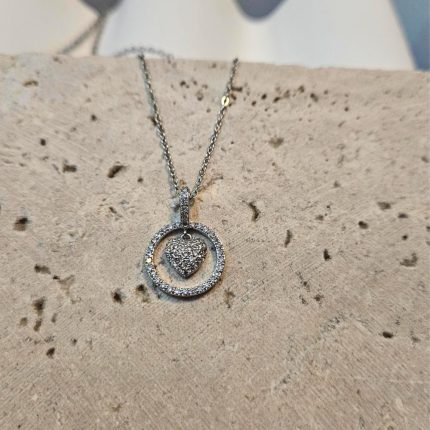 gunaikeio-kolie-atsalino-kardia-asimi-kosmima-online