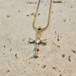 gunaikeio-atsalino-kolie-xriso-stavros-kosmima-online