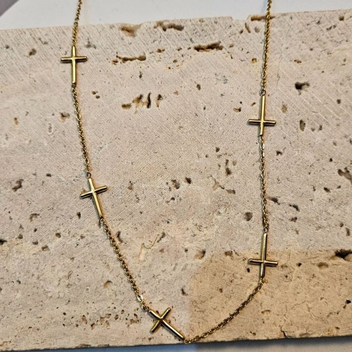 gunaikeio-atsalino-kolie-xryso-stavros-kosmima-online