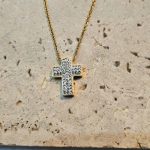 gunaikeio-atsalino-kolie-xryso-stavros-kosmima-online