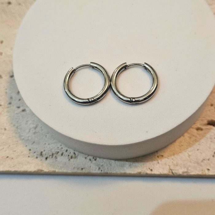 gunaikeia-skoularikia-atsali-asimi-kosmima-online