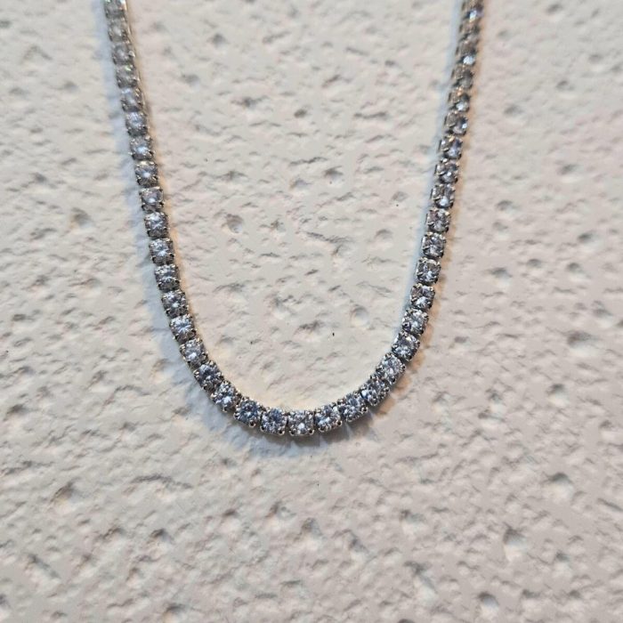 gunaikeio-atsalino-kolie-asimi-kosmima-online