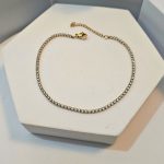 vraxioli-podiou-atsalino-ginaikeio-alysida-xryso-kosmima-online