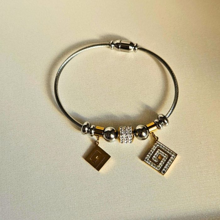 gunaikeio-vraxioli-cuff-asimi-atsali-charms-kremasta-kosmima-online