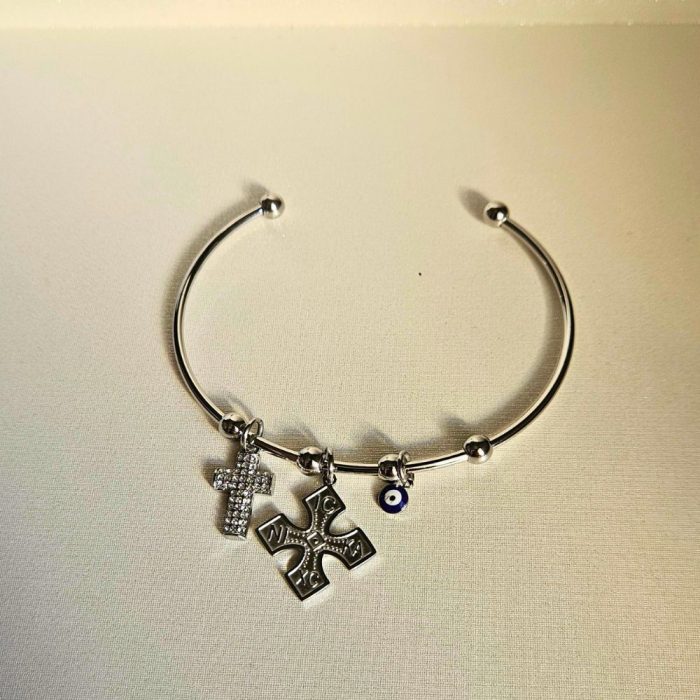 gunaikeio-vraxioli-cuff-asimi-atsali-charms-kremasta-kosmima-online