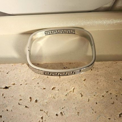 gunaikeio-vraxioli-cuff-asimi-atsali-charms-kremasta-kosmima-online
