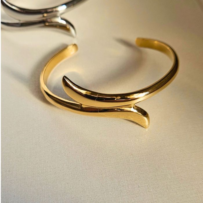 gunaikeio-vraxioli-xriso-atsali-charms-kremasta-kosmima-online