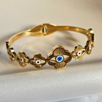 gunaikeio-vraxioli-cuff-xriso-atsali-charms-kremasta-kosmima-online