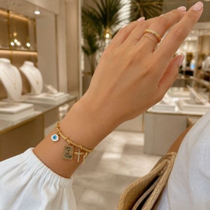 gunaikeia-vraxiolia-xriso-atsali-me-charms-cuff-ruthmizomena-kosmima-online